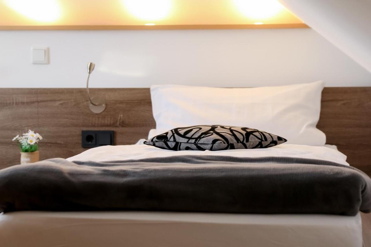 Hotel Gasthof Metzgerei Drei Linden Фульда Екстер'єр фото