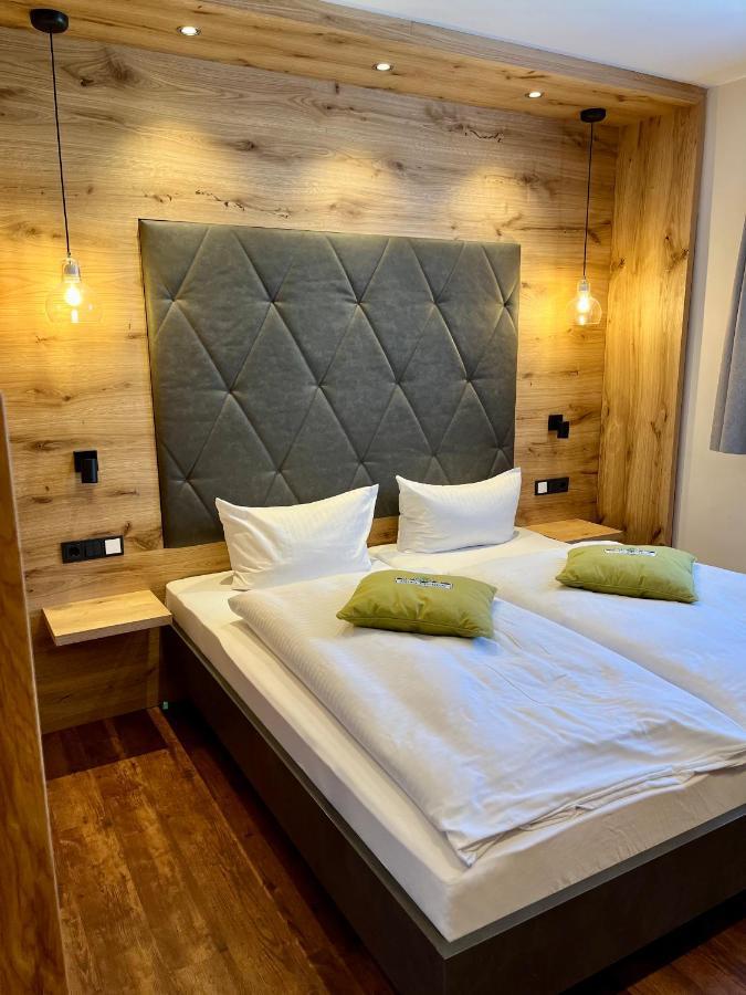 Hotel Gasthof Metzgerei Drei Linden Фульда Екстер'єр фото