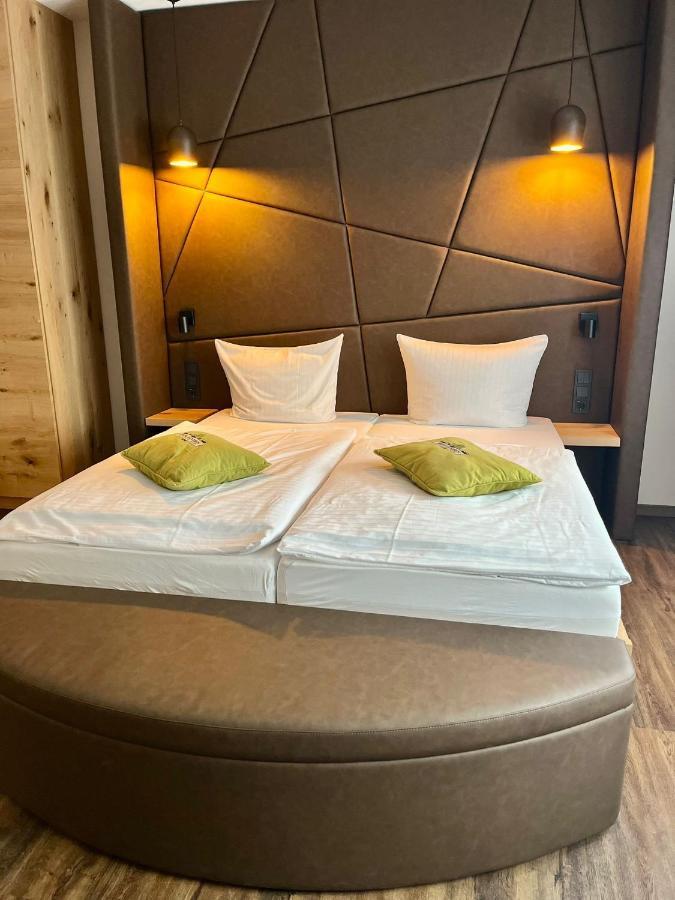 Hotel Gasthof Metzgerei Drei Linden Фульда Екстер'єр фото